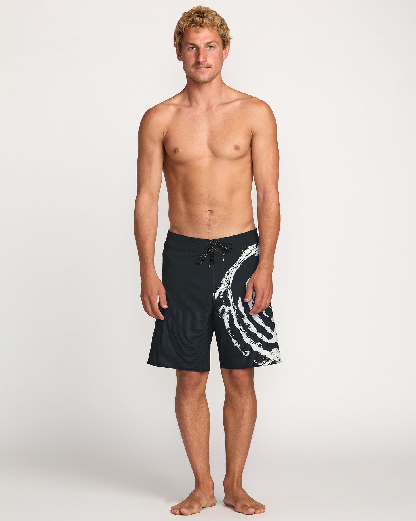Formula Airlite 19" Boardshorts - Black