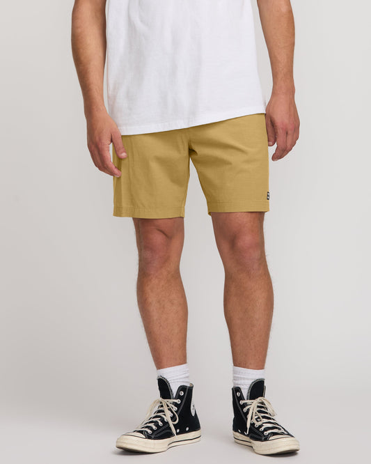Crossfire Wave Wash Submersible 18" Hybrid Shorts - Khaki