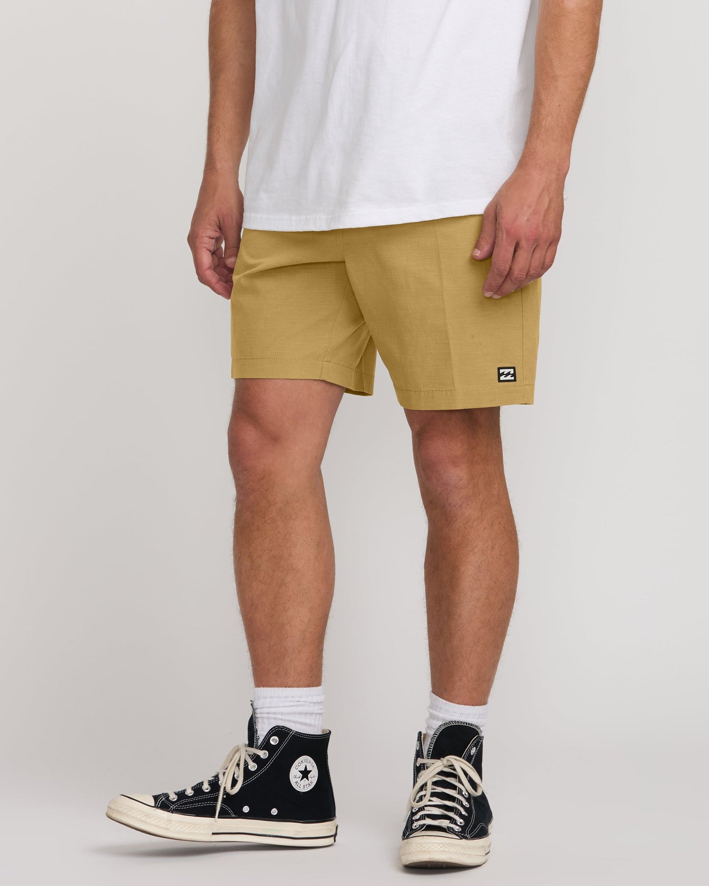 Crossfire Wave Wash Submersible 18" Hybrid Shorts - Khaki