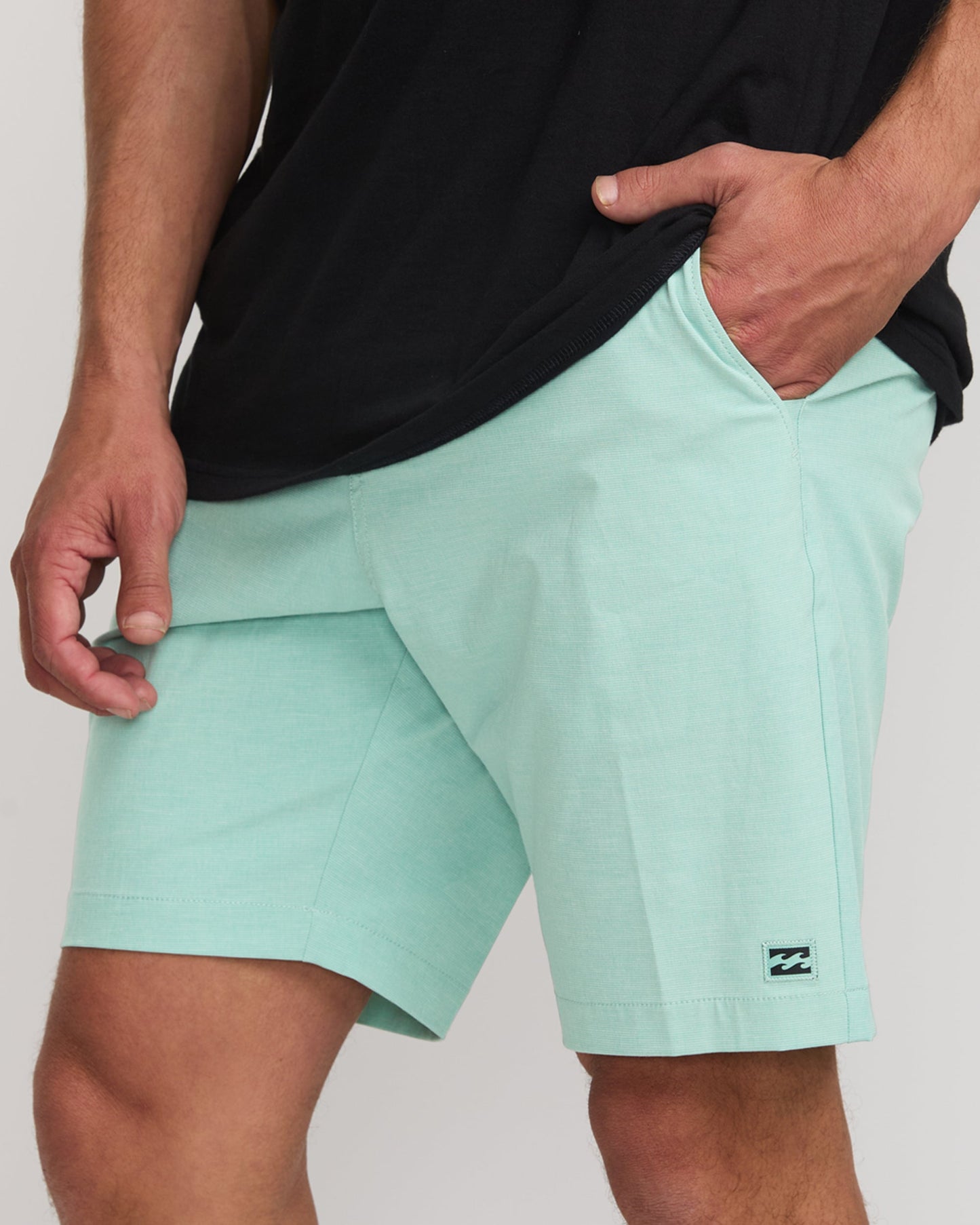 Crossfire Submersible 19" Hybrid Shorts - Bermuda