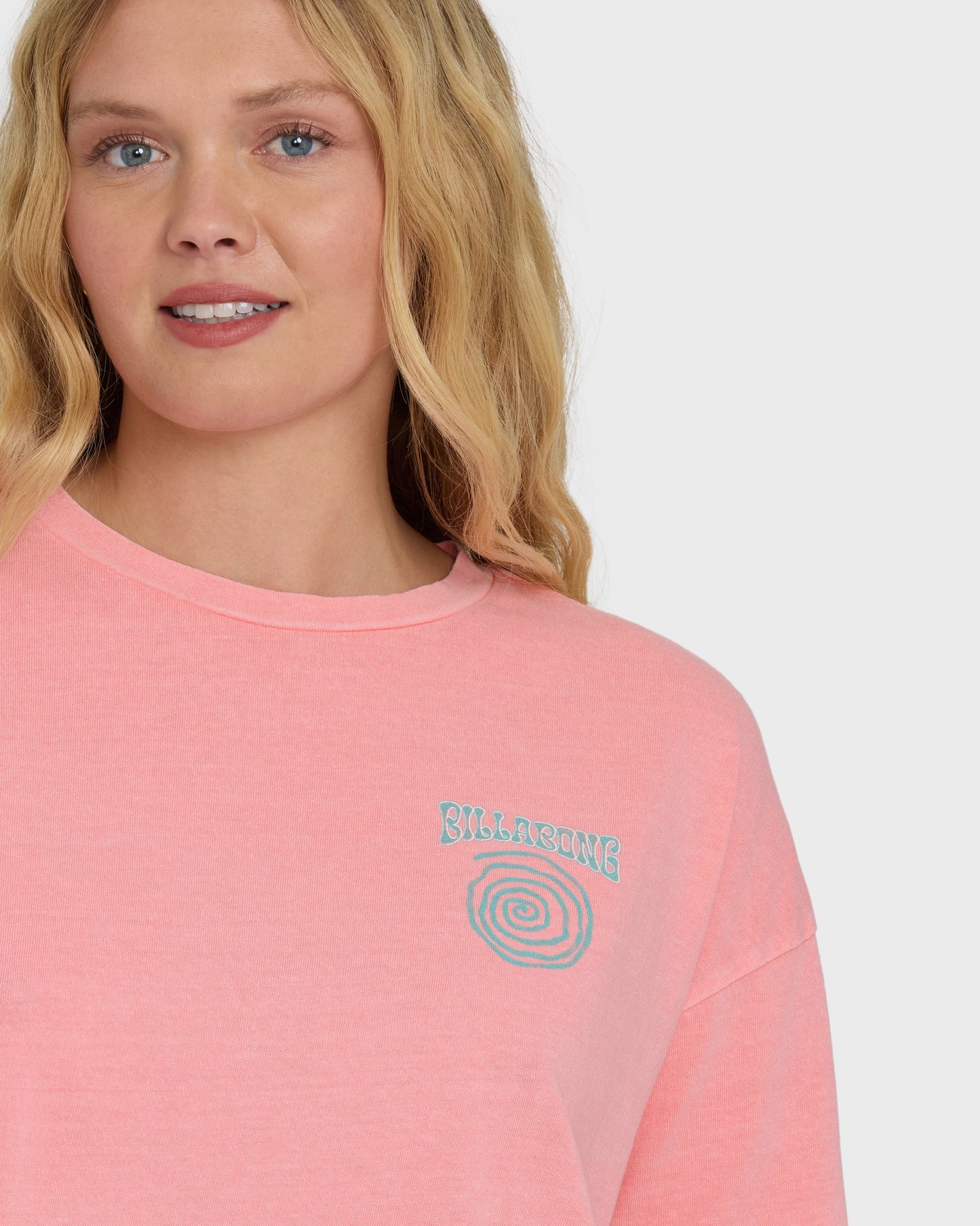 Newest Tour Short Sleeve T-Shirt - Flamingo