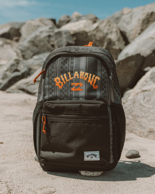 Scallop Vibes Backpack - Black Grey