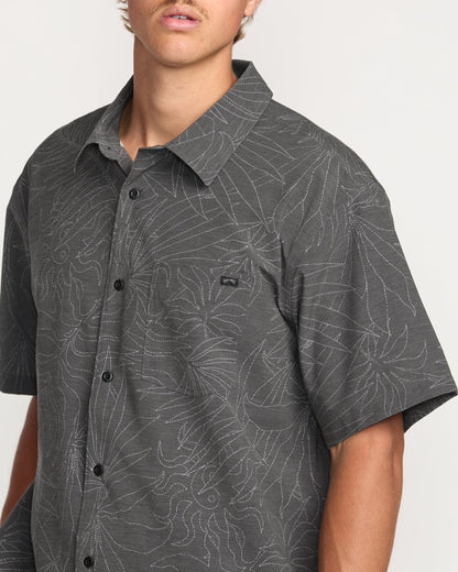 Surftrek Transit Short Sleeve Shirt - Raven
