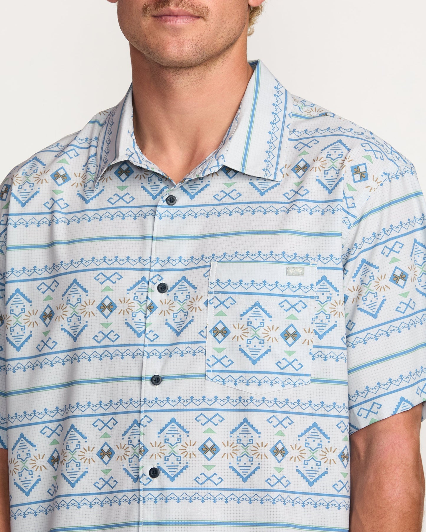 Surftrek Perf Short Sleeve Shirt - Alloy