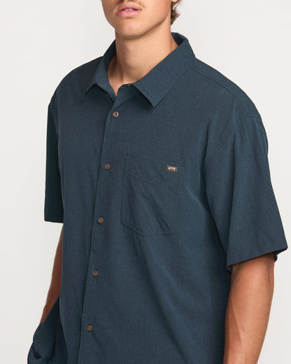Surftrek Perf Short Sleeve Shirt - Navy