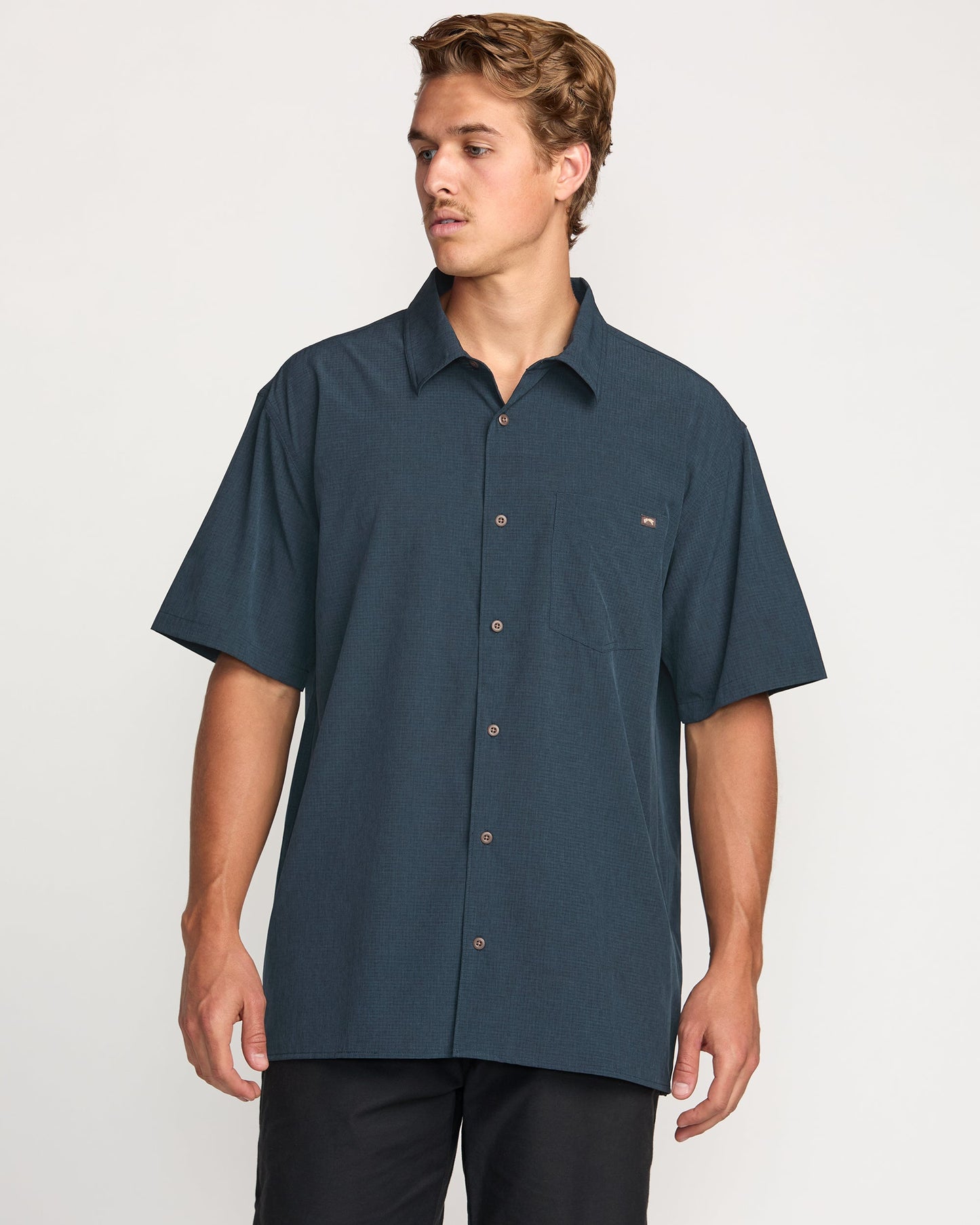 Surftrek Perf Short Sleeve Shirt - Navy
