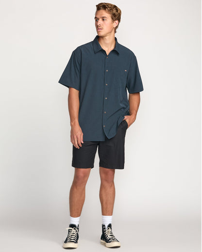Surftrek Perf Short Sleeve Shirt - Navy