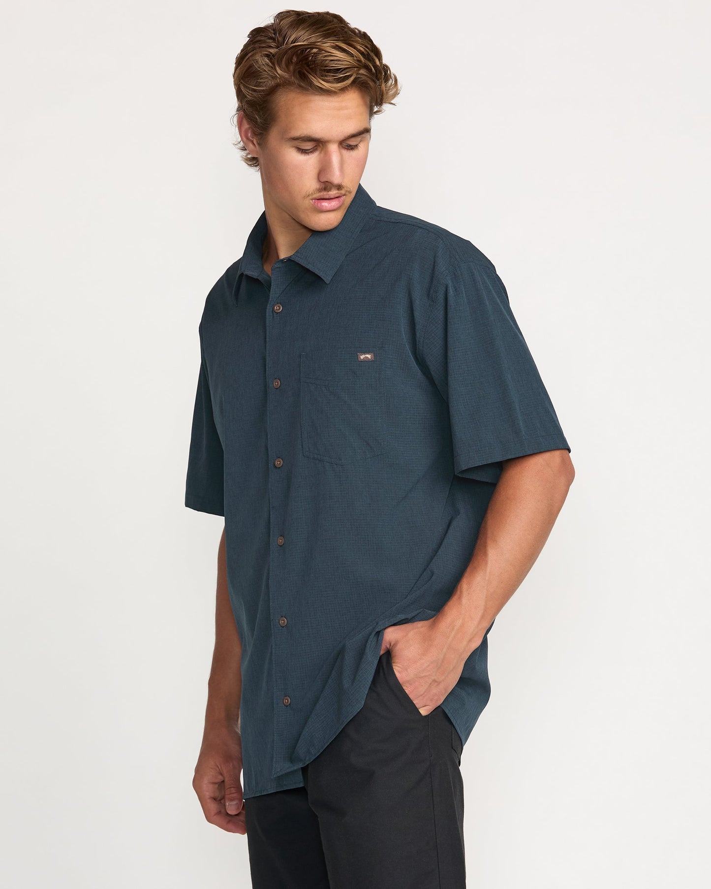 Surftrek Perf Short Sleeve Shirt - Navy
