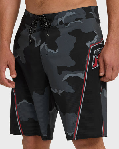 Straddie Airlite 20" Boardshorts - Black Camo