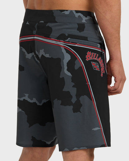 Straddie Airlite 20" Boardshorts - Black Camo