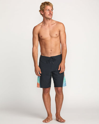 Straddie Airlite 20" Boardshorts - Navy