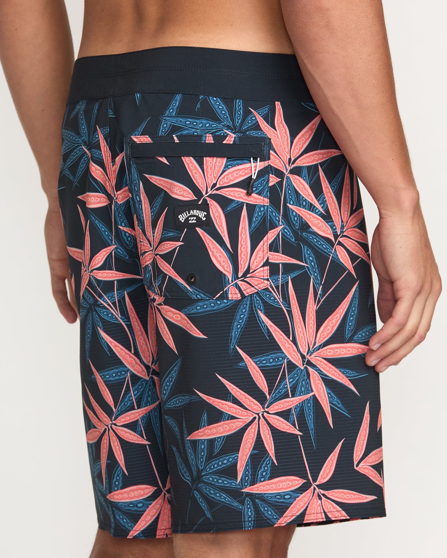 Sundays Airlite 19" Boardshorts - Deep Blue