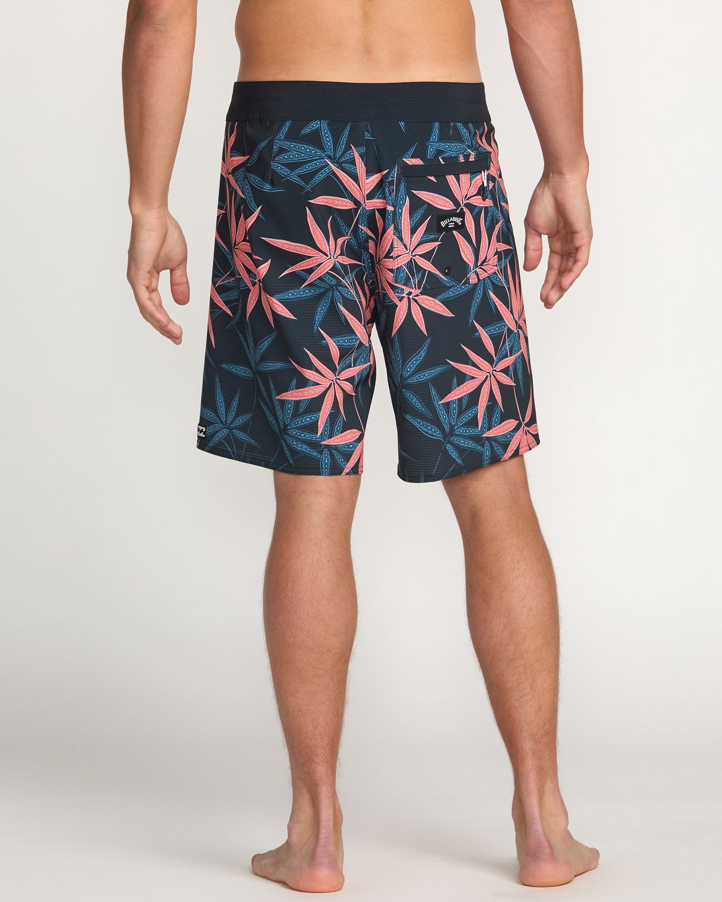 Sundays Airlite 19" Boardshorts - Deep Blue