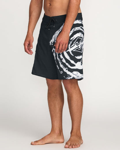 Formula Airlite 19" Boardshorts - Black