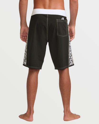 Scoop Pro Performance 20" Boardshorts - Black