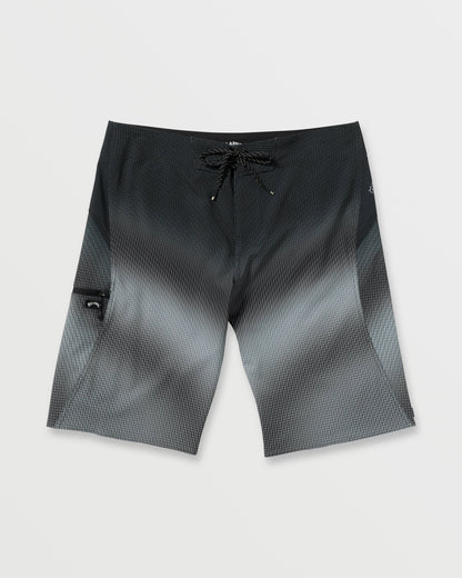 Fluid Pro Performance 21" Boardshorts - Black