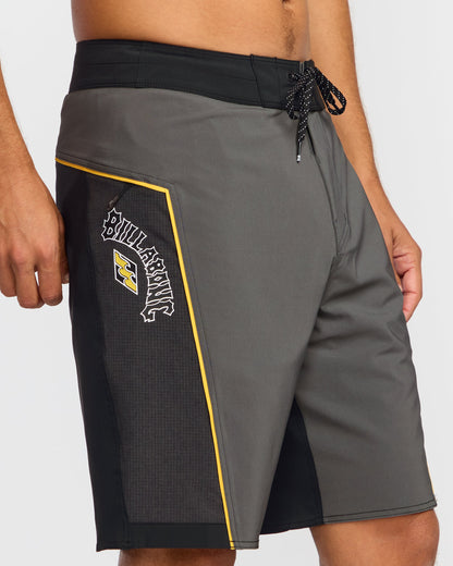 Straddie Pro Performance 20" Boardshorts - Pewter