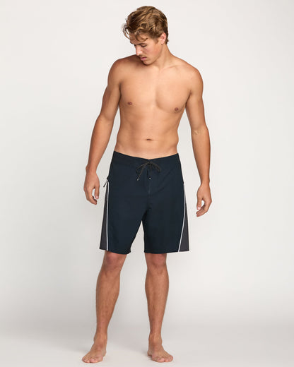 Straddie Pro Performance 20" Boardshorts - Stealth