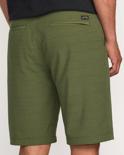 Crossfire Submersible 21" Hybrid Shorts - Olive
