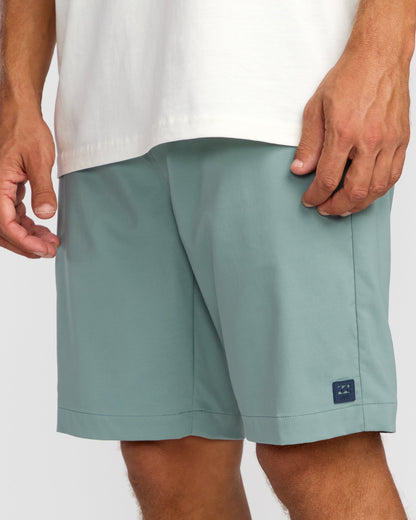 Surftrek Journey 20" Hybrid Shorts - Sea Blue