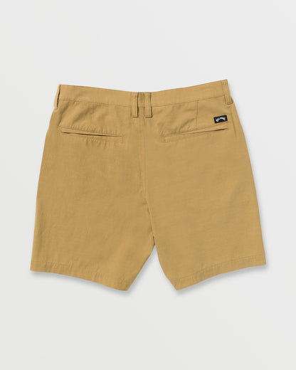 Crossfire Wave Wash Submersible 18" Hybrid Shorts - Khaki