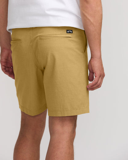 Crossfire Wave Wash Submersible 18" Hybrid Shorts - Khaki