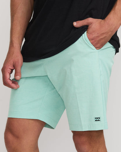Crossfire Submersible 19" Hybrid Shorts - Bermuda