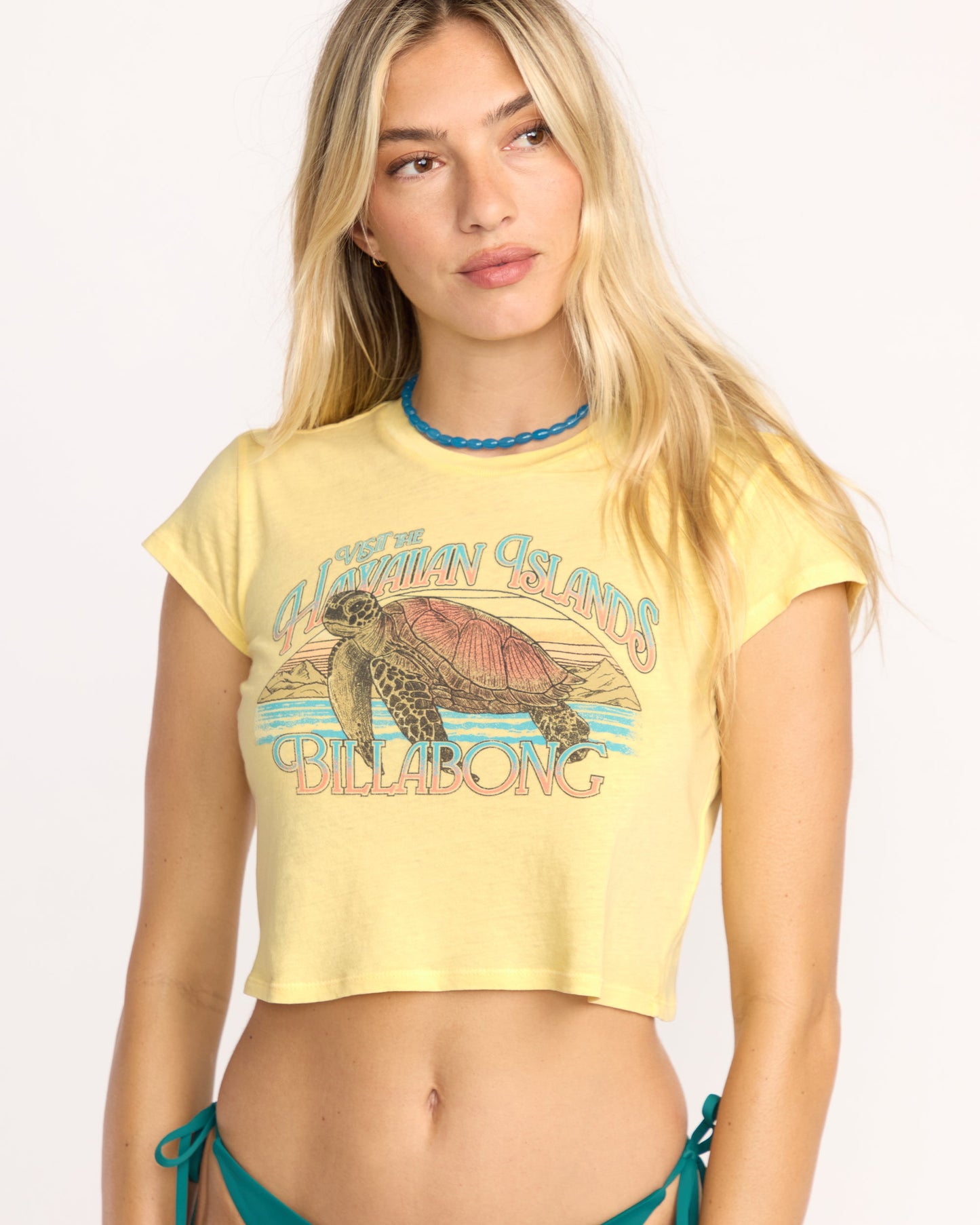 Going On Vacay T-Shirt - Retro Yellow